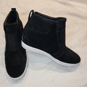 Sorel | Out N About Pull On Wedge Sneaker Black Suede